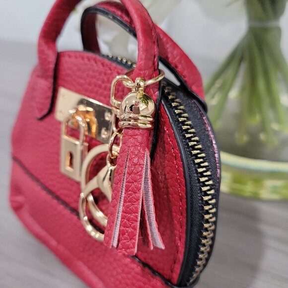 Cute Mini Faux Leather Coin Purse Bag Keychain for money/lipstick/earpods - Picture 8 of 9